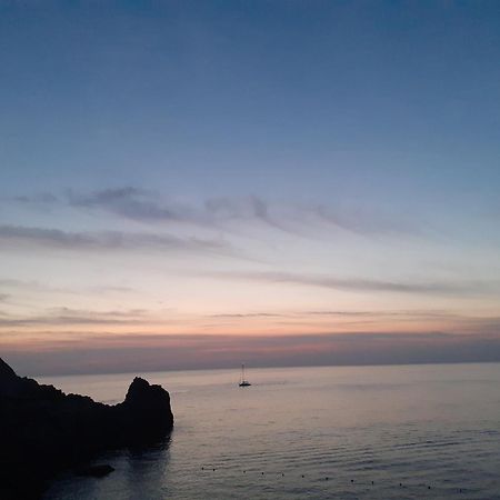 Casa Vacanze Ibiscus Porto Venere Esterno foto