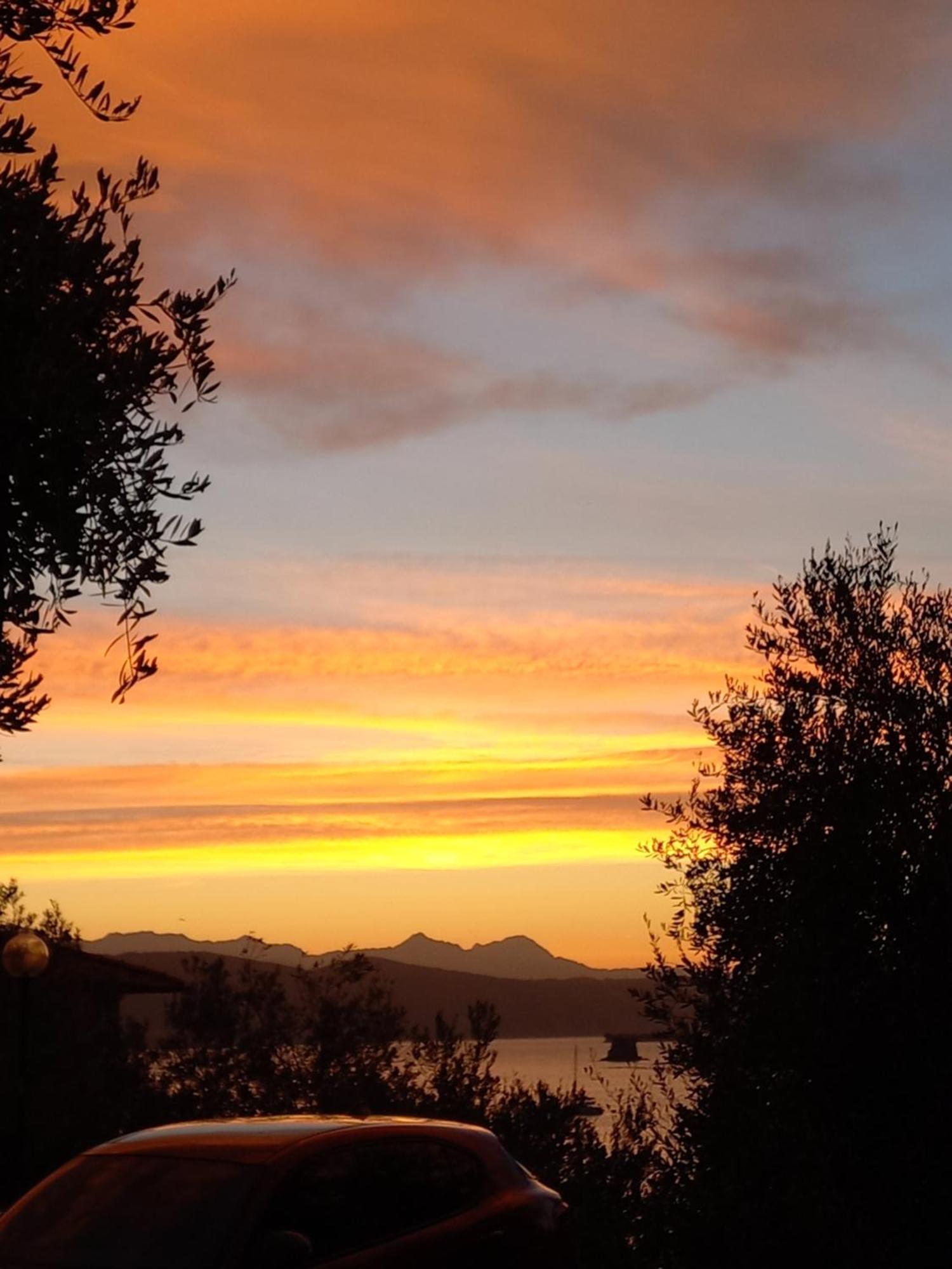 Casa Vacanze Ibiscus Porto Venere Esterno foto