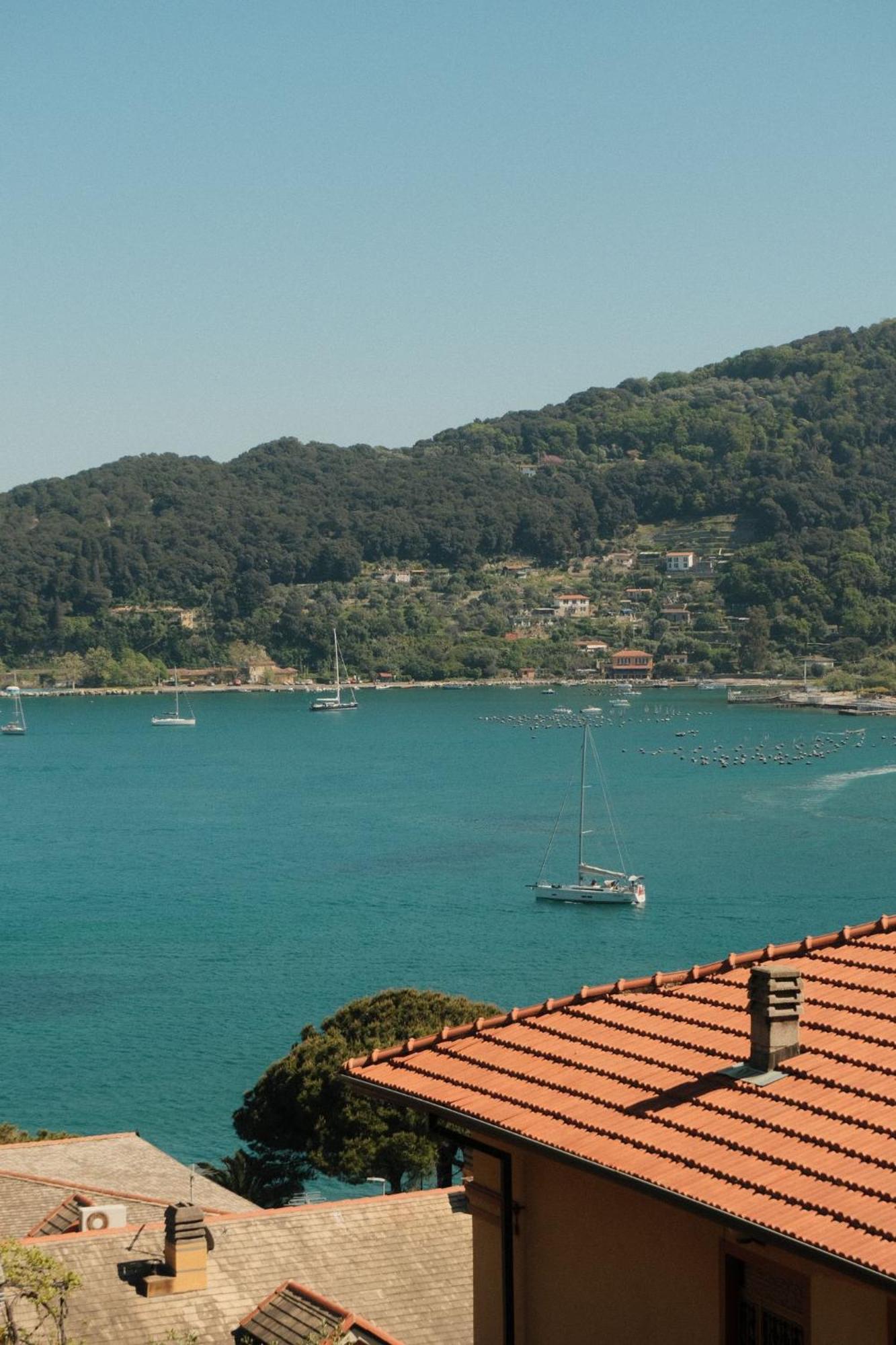 Casa Vacanze Ibiscus Porto Venere Esterno foto