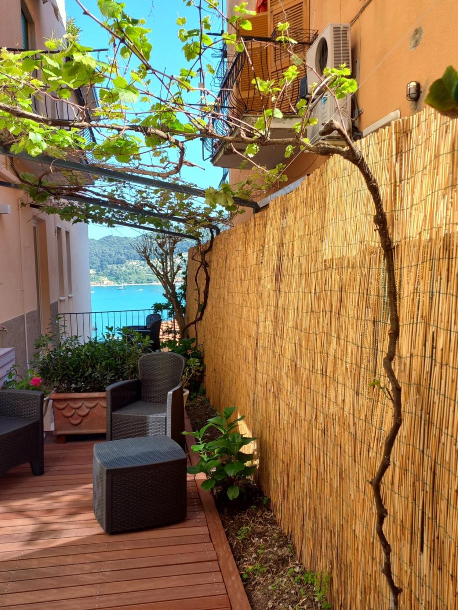 Casa Vacanze Ibiscus Porto Venere Esterno foto