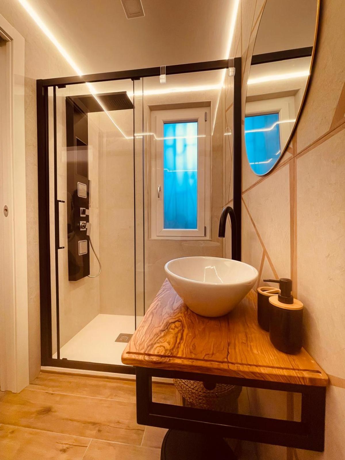 Casa Vacanze Ibiscus Porto Venere Esterno foto